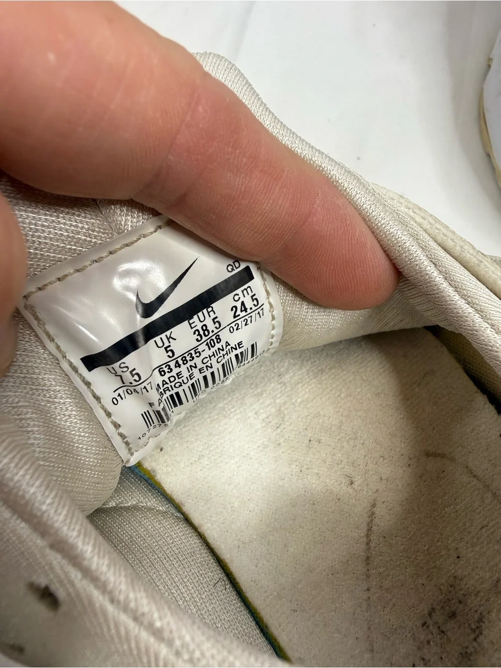 Nike white air